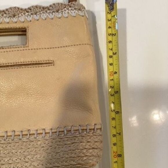 The Sak Linden 3-in-1 - Clutch, Shoulder or Convertible Leather Crossbody Bag - Picture 12 of 14